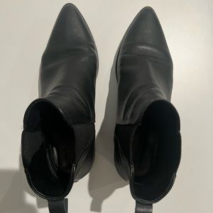 Frank and oak Chelsea boots